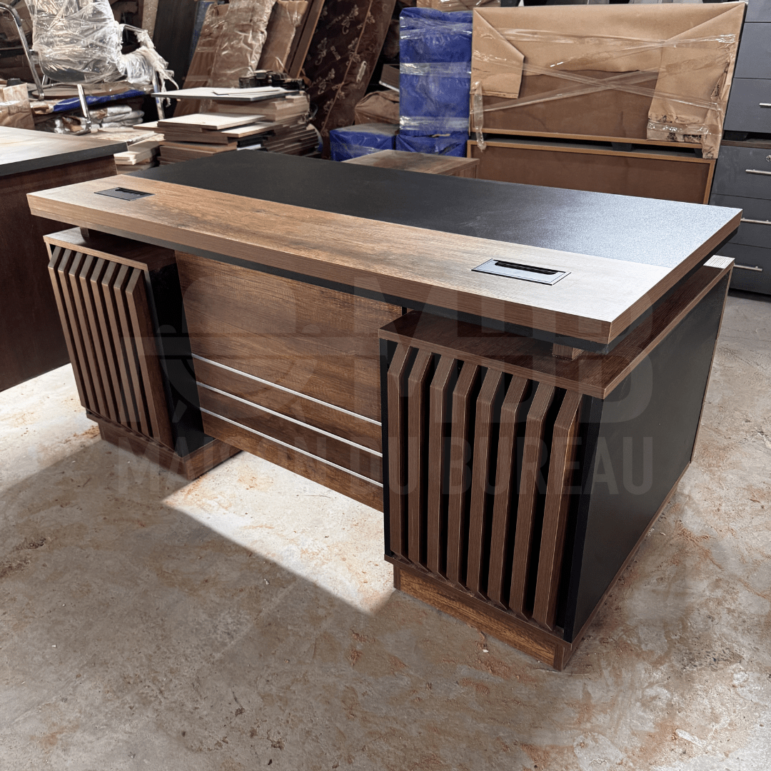 Bureau professionnel individuel avec façade décorative - Image 2