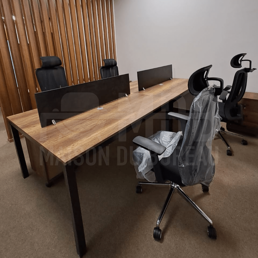 Bench de bureau moderne avec finitions claires - Image 2
